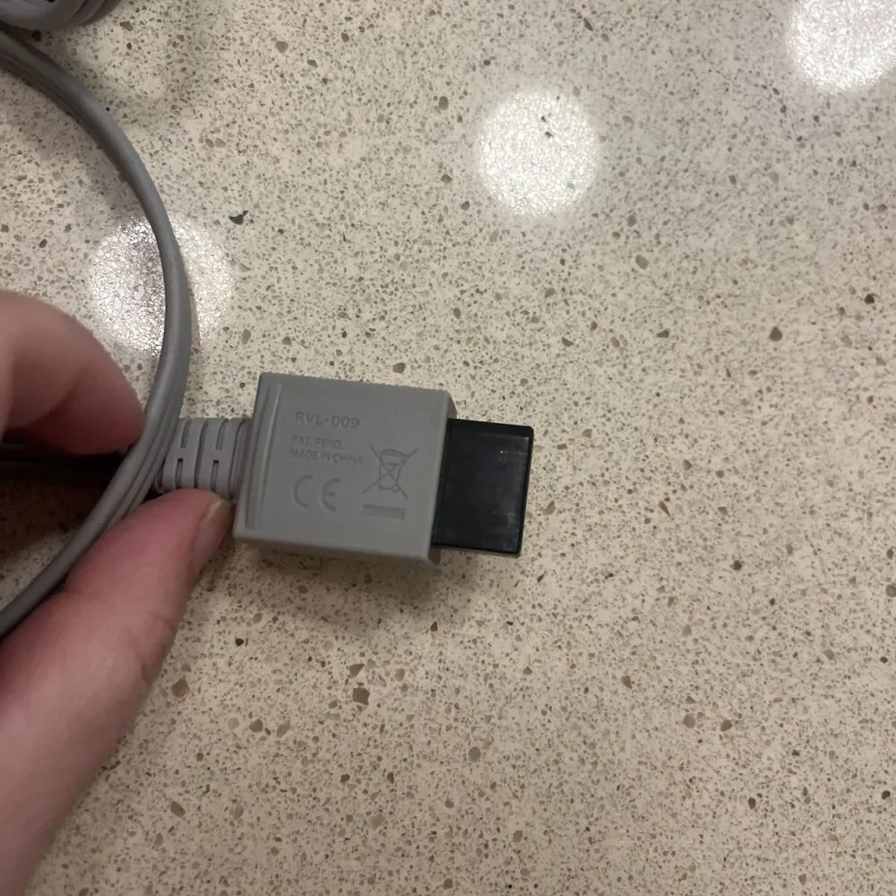 Nintendo Wii Power Supply Ac Adapter + AV Cables RVL-002 (EUR) + RVL-009